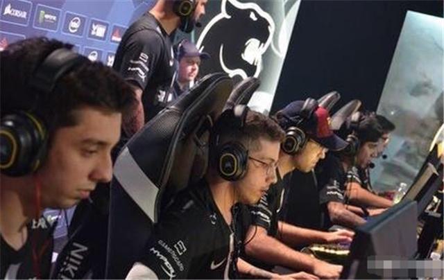 象征在观看 象征在观看